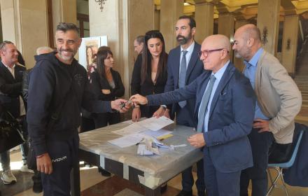 consegna case alle famiglie del rione tusa a messina 