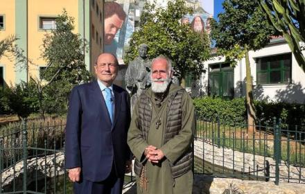 Il presidente Renato Schifani e Don Vitrano