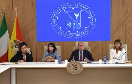 Schifani riunione legge dipendenze